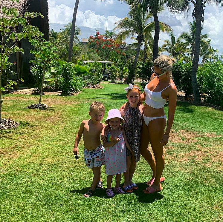 Roxy Jacenko Penelope's Playground Pixie Curtis Fiji Six Senses ResortScreen Shot 2019-04-19 at 4.46.21 pm